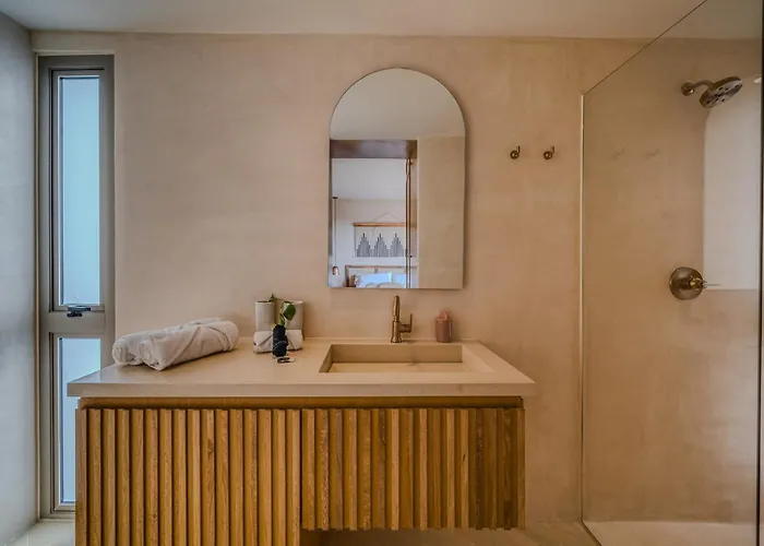 Heavenly 3br Ph W Private Pool, Gym, Yoga Class Apartment *