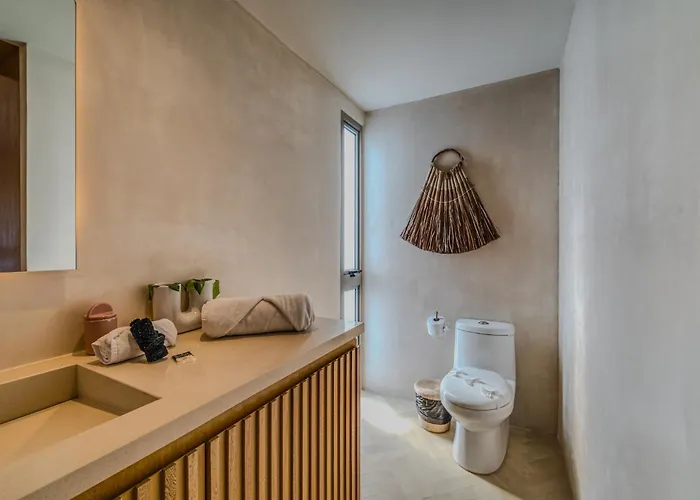 Heavenly 3br Ph W Private Pool, Gym, Yoga Class Apartment