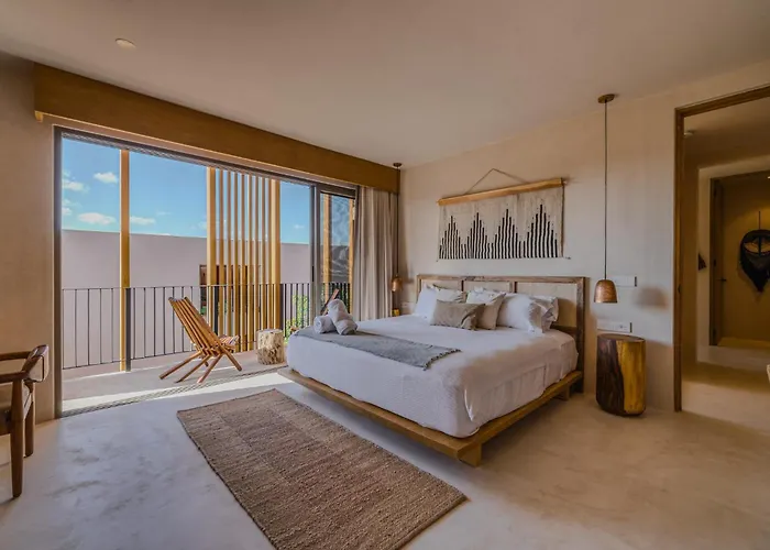 Heavenly 3br Ph W Private Pool, Gym, Yoga Class Apartment *
