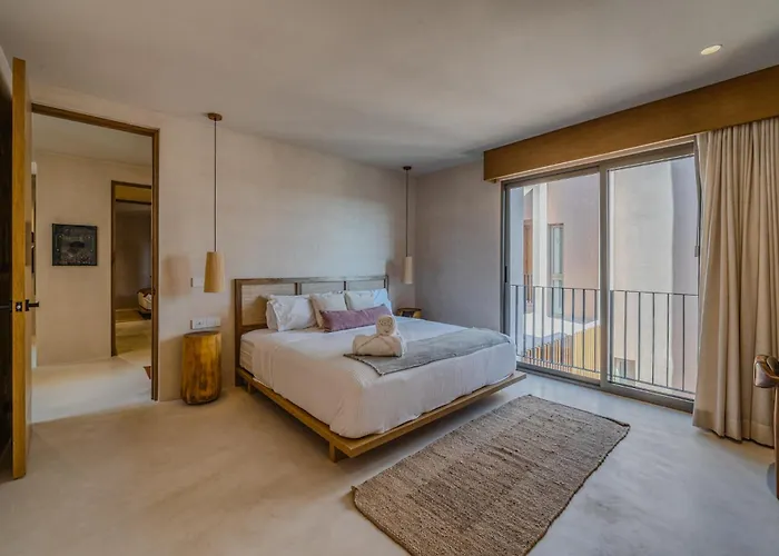 Apartment Heavenly 3br Ph W Private Pool, Gym, Yoga Class *